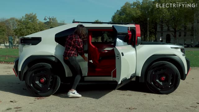 EXCLUSIVE DRIVE: Citroen OLI : has Citroen lost LE PLOT? / Electrifying