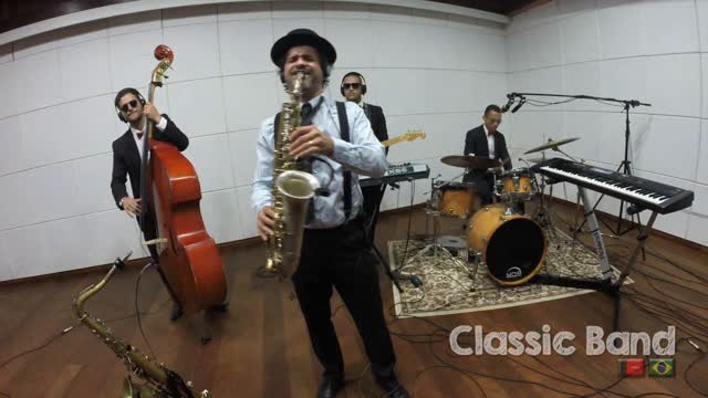 Classic Band - We Are The Champions (Queen)