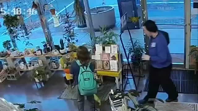 'Act like you're my mom': 10-year-old boy thwarts woman who tried to lure him away