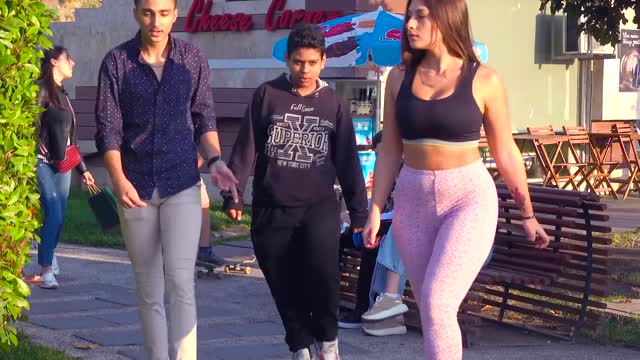 🔥 BIG BOOTY BAIT PRANK IN PUBLIC 😲🔥 (SOCIAL EXPERIMENT)