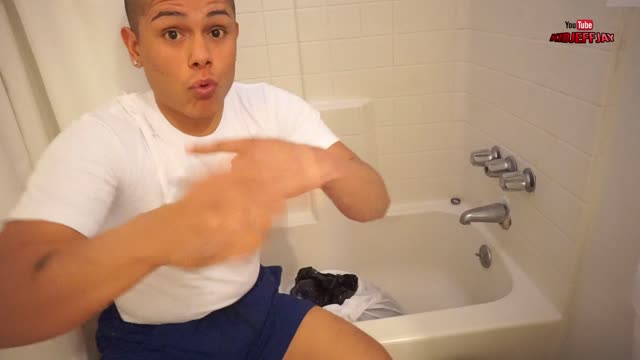 How to make a Prison Water Bag | Home Workout