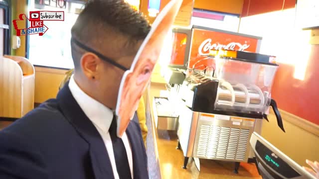 Donald Trump Eating Popeyes Chicken Sandwich 