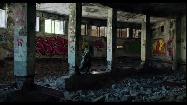 CRASH UTOPIA Leave The City To The Dead