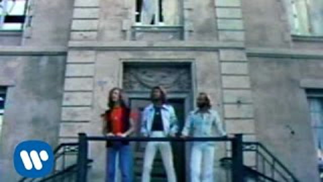 Bee Gees - Stayin' Alive (1977)