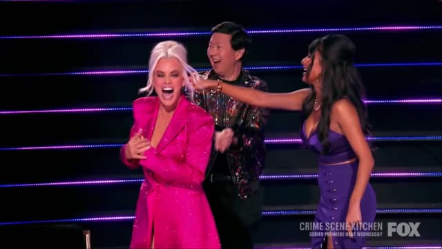 The Masked Singer Cluedle-Doo REVEALED and a Shocked Jenny McCarthy Falls To The GROUND!!