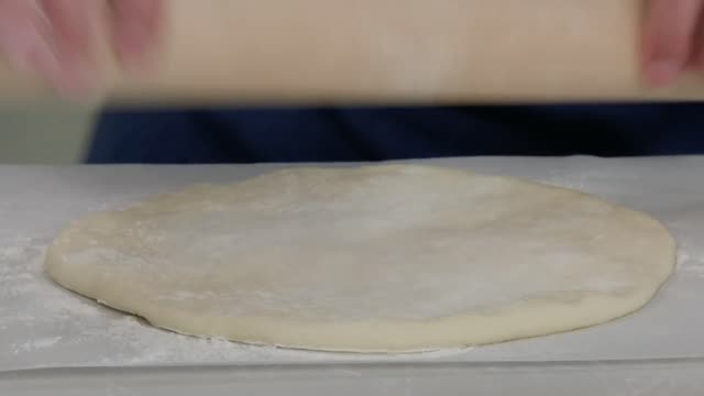 How to Make Adjaruli Khachapuri (Georgian Cheese Bread)