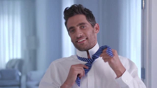 How to Tie a Bow Tie | Brooks Brothers 2019