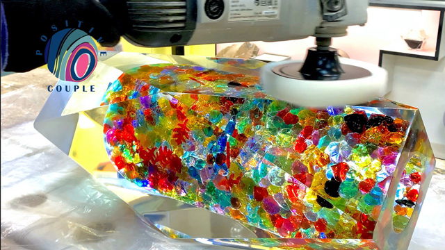 Leaked Mold! Floor Vase made of 18 kg of Epoxy. Утечка смолы! Напольная Ваза из эпоксидки.