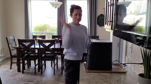 How to Clean Your Air Fryer → SMELLY? DIRTY? NEW? Watch THIS!