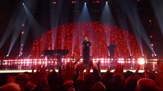 Kelly Clarkson - I Will Always Love You (Live from the 57th ACM Awards)