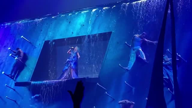 Carrie Underwood - Something in the Water (Live in Las Vegas)