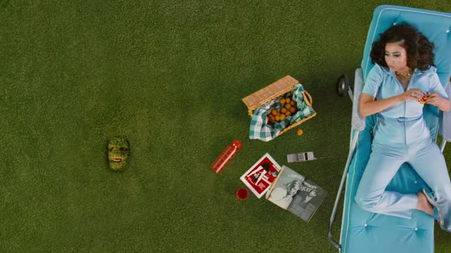 Kali Uchis - After The Storm ft. Tyler, The Creator, Bootsy Collins