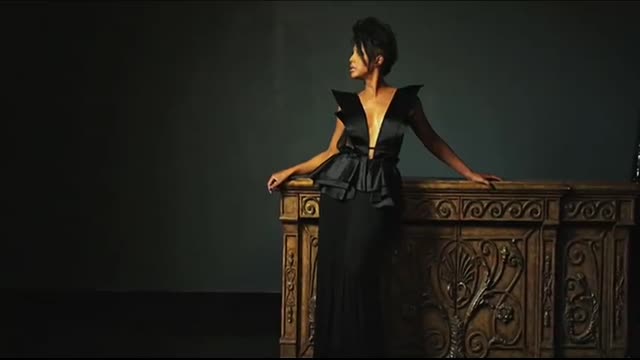 Toni Braxton - Hands Tied (Official Video)