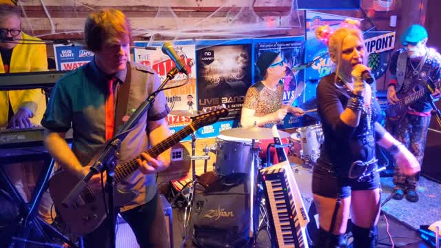 Fast Forward '80s - "I Feel For You" (live CHAKA KHAN cover) (10/5/19)