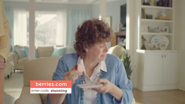 Shari's Berries - That Damn Parrot