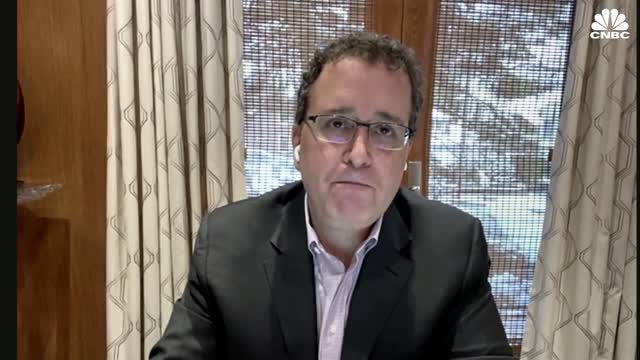 Here's what U.K. approval of Pfizer's Covid vaccine could mean for the U.S.