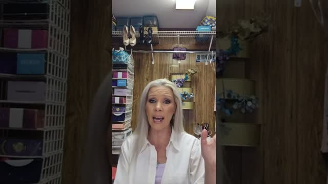 ipsy April 2022 GlamBag Plus. I can't stay away. this is the best subscription available