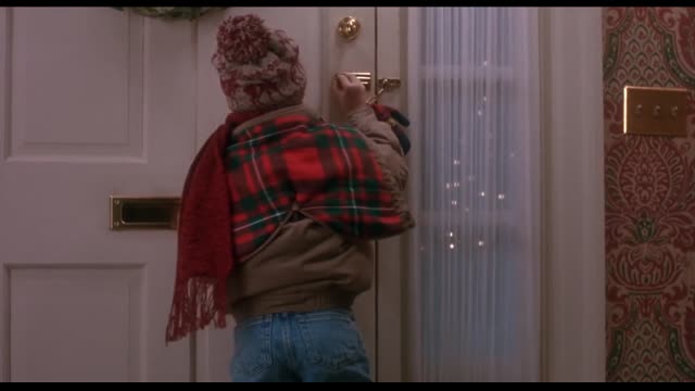 Home Alone (1990) - 'Setting the Trap' scene [1080p]