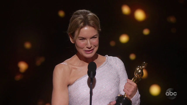 JUDY Accepts the Oscar for Lead Actress