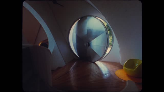 Tove Lo - No One Dies From Love (Official Music Video)