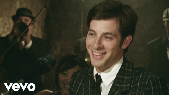 Mark Ronson ft. Amy Winehouse - Valerie (Official Video)