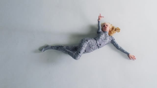 Leyla Blue - What A Shame