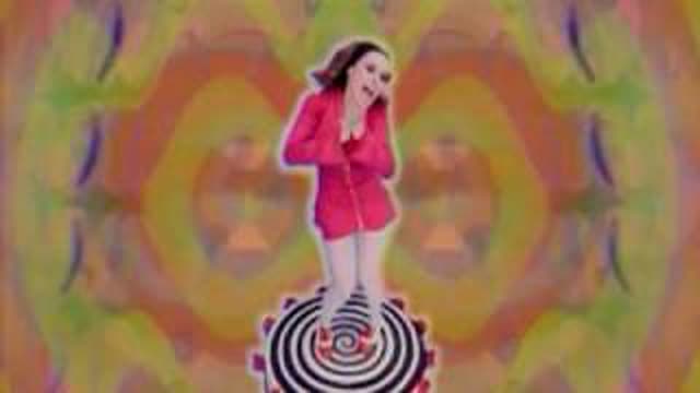 Deee-Lite - Groove Is In The Heart (Official Video)