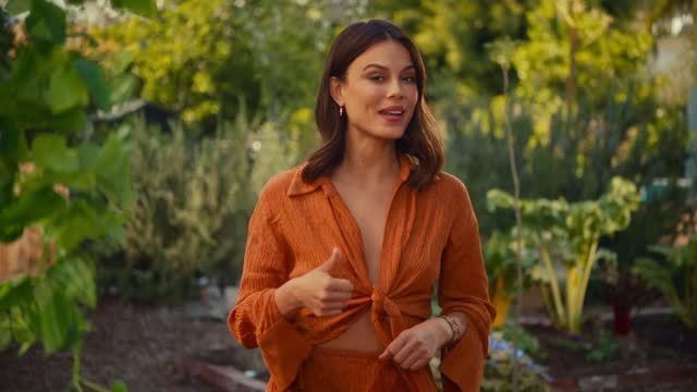 Grow What You Know: “Invest in Our Planet” w/ Nathalie Kelley