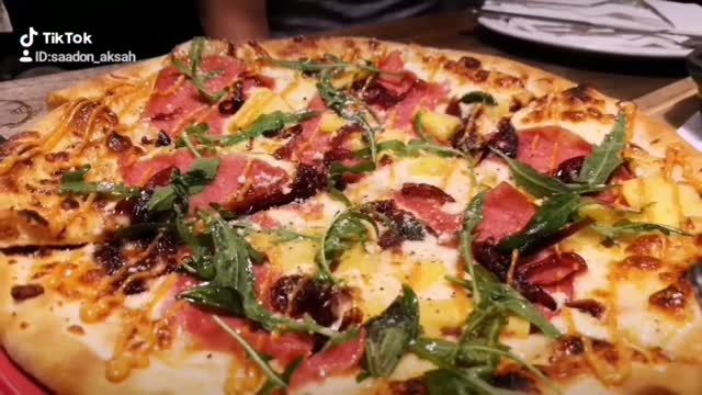 Pizza at Italiannies the Curve Damansara Kuala Lumpur