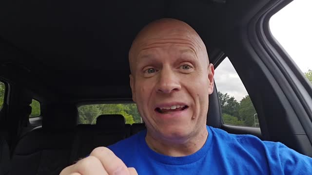 Trying The Limited Edition Red Velvet Oreo