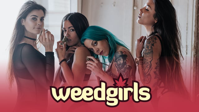 SEXY GIRLS SMOKING WEED | Weed Girls