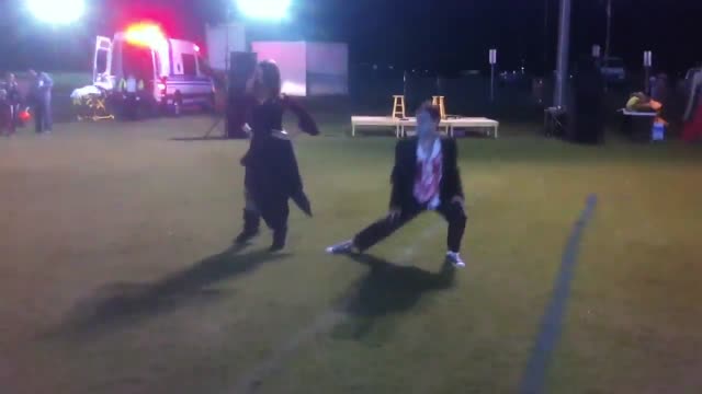 Jessica and Stedman Perform Thriller