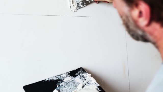 Lowe's vs. The Home Depot