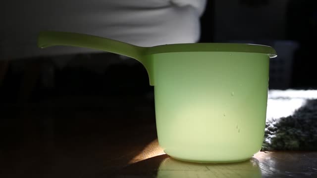 The Coolest Filipino Household Item? (TABO)