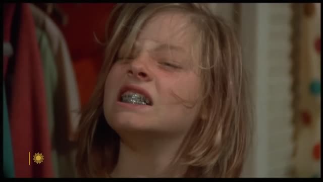 Jodie Foster on "Nyad" and "True Detective: Night Country"