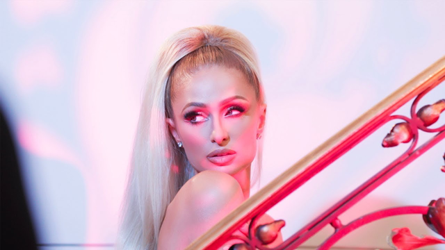 Paris Hilton's Photoshoot Behind the Scenes!