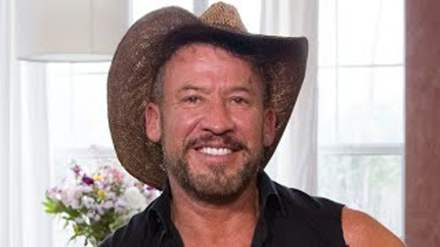 Artist Thrives After Coming Out About Gay Porn Past. “All The Positive Things Started To Happen.”