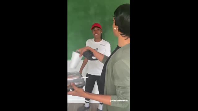 Norman visits a Food Truck! 🙃😱