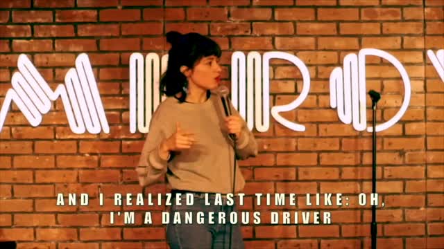 Gwen Stefani driving