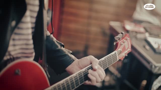 Compact Disk Dummies - Ashes To Ashes (David Bowie cover) (live)