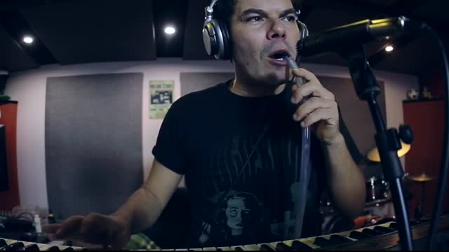 Cher - Believe (Talkbox remix) Talk Box performed by Andrea Piraz