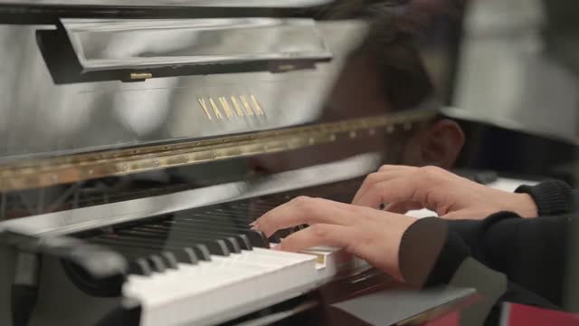 Jude Todd   Cover & Station - Use Somebody (Kings of Leon cover)