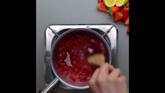 How To Make Mini Strawberry Cheesecake Tacos