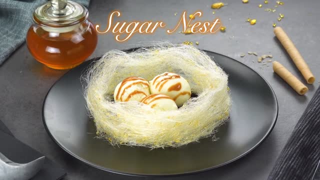 Enchant Your Dinner Guests With Sugar & A Comb