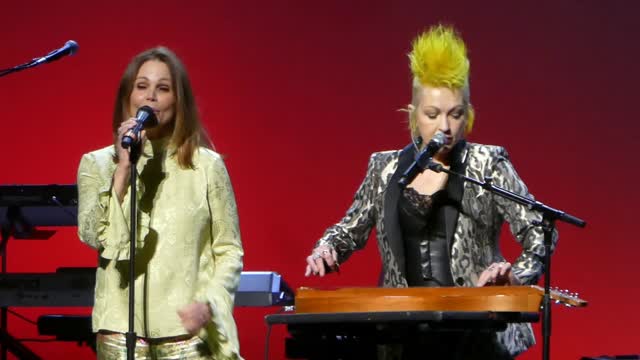 Cyndi Lauper & Belinda Carlisle - True Colors (The Novo, Los Angeles CA 12/10/19)