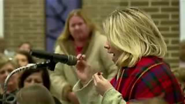 Teacher Fed Up With Students Swearing, Stealing, And Destroying Property Speaks Out