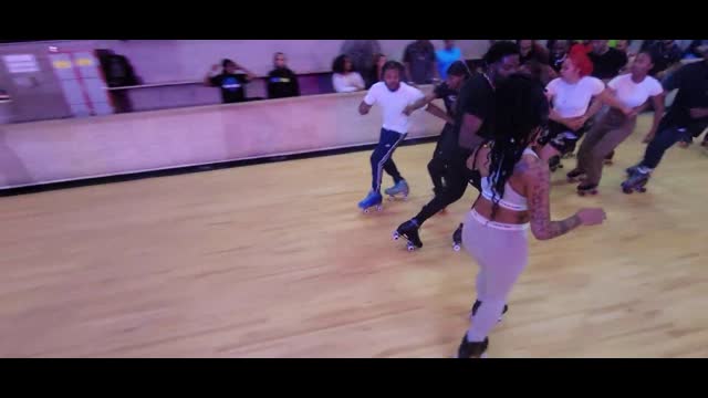 you skate and i may film... 💥