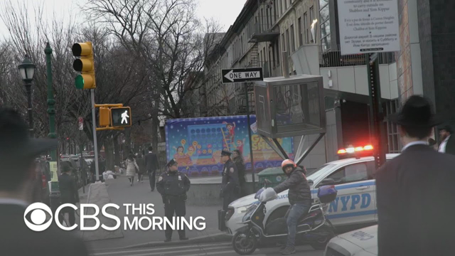 Police increase presence in New York's Jewish communities after anti-Semitic attacks