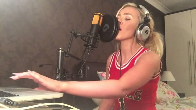 Rihanna - Work ft. Drake cover by Samantha Harvey